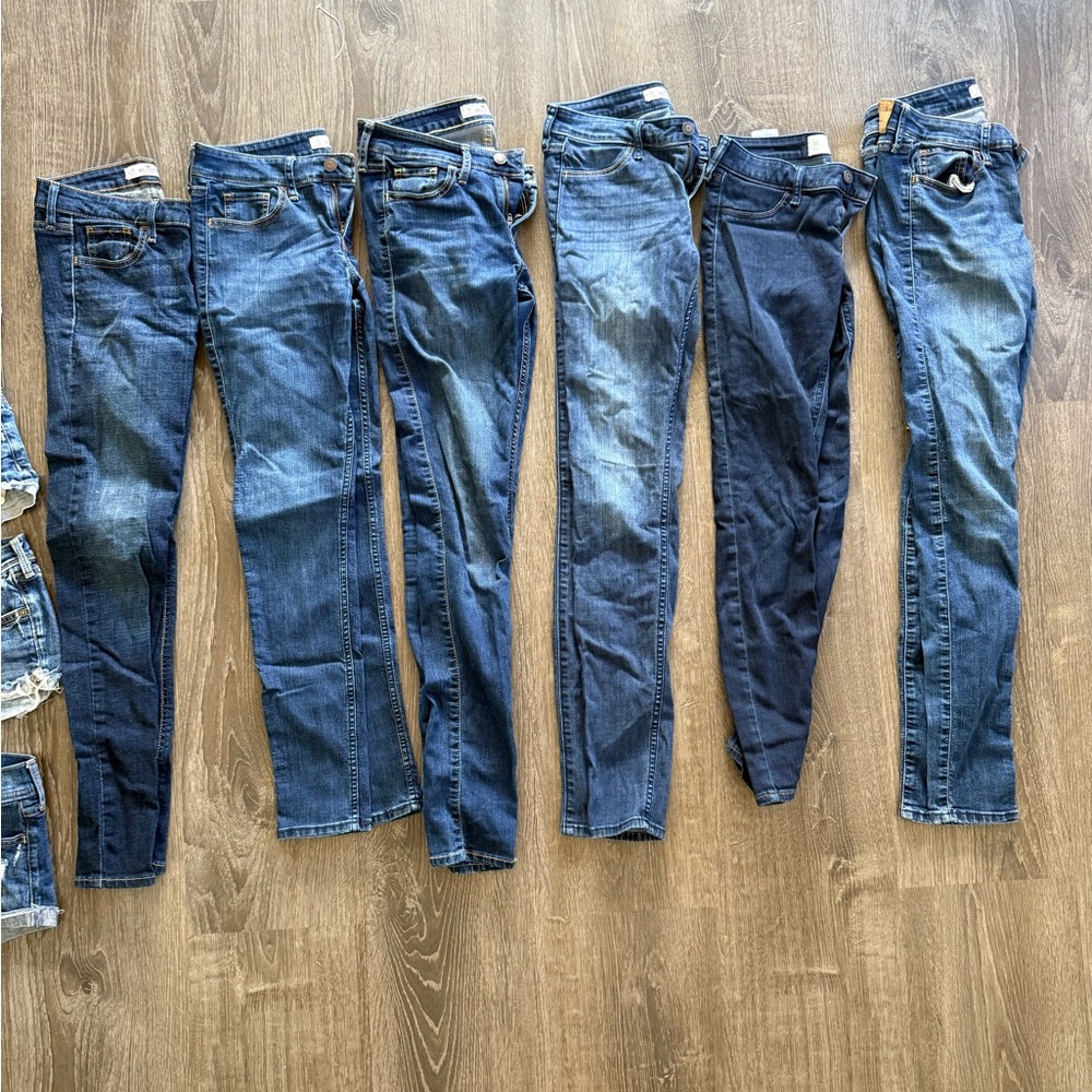 Hollister Jeans LOT